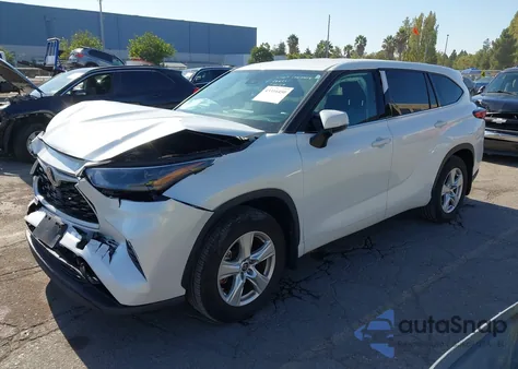 2022 Toyota Highlander Le из США, поврежденный, VIN 5TDBZRBH5NS576399